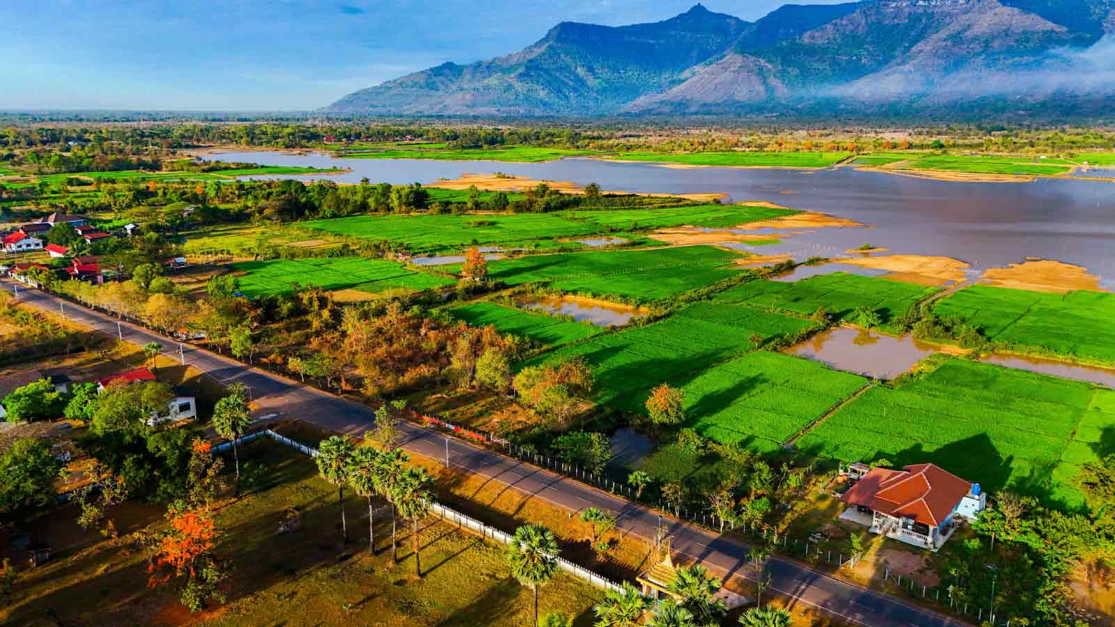Yangtze river with blue water