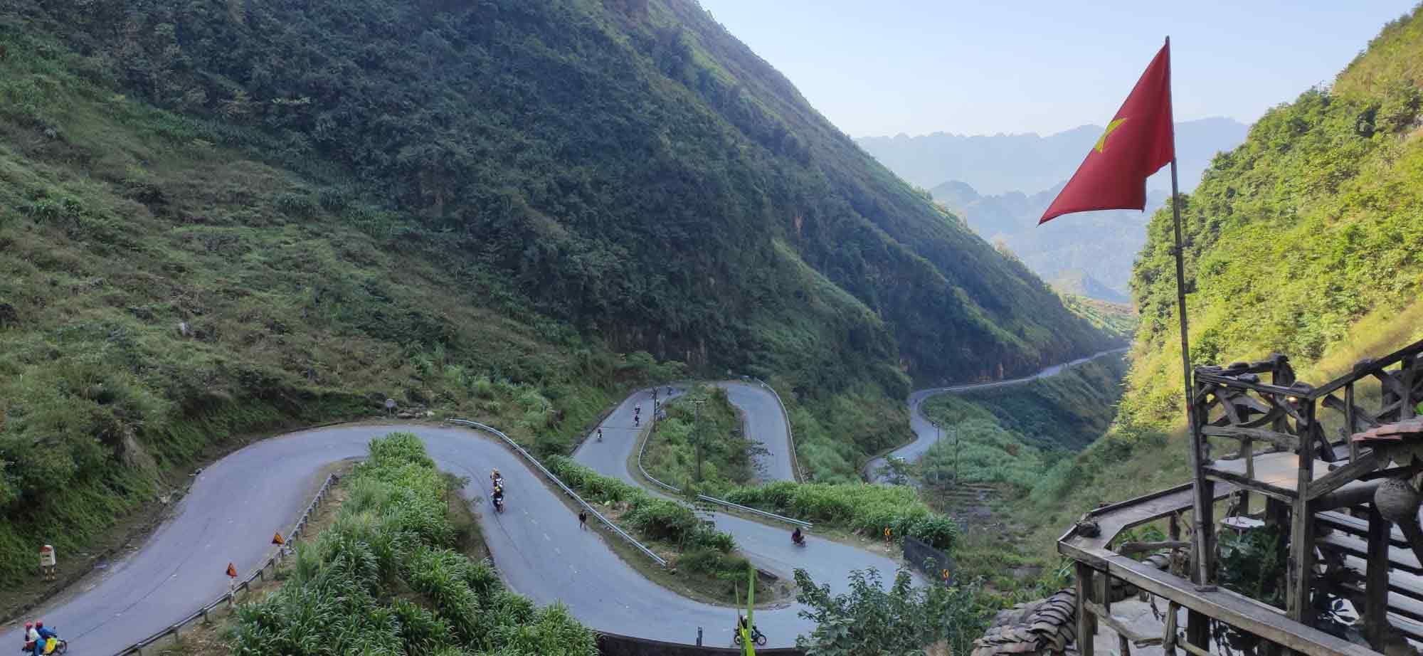 Old bridge alley in Lijiang
