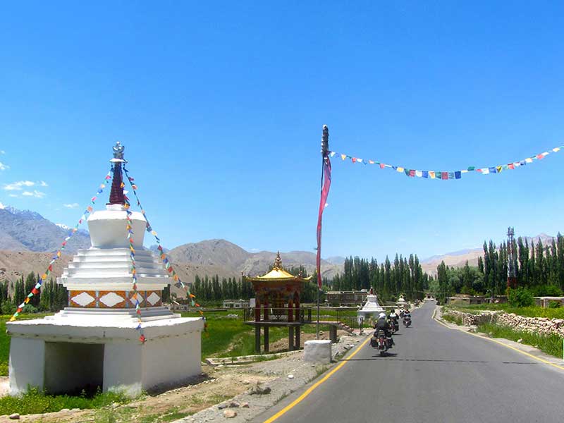 Shangri La and its old town