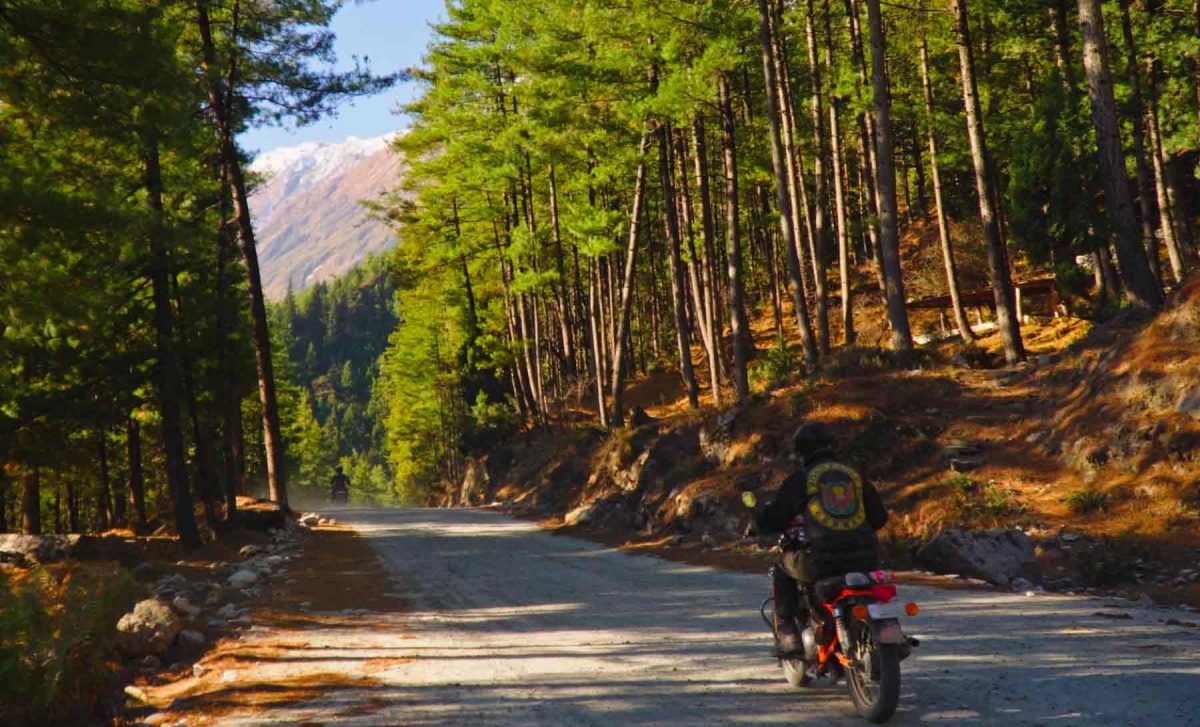 Ride-to-Chitwan-National-Park-Nepal-1200×727