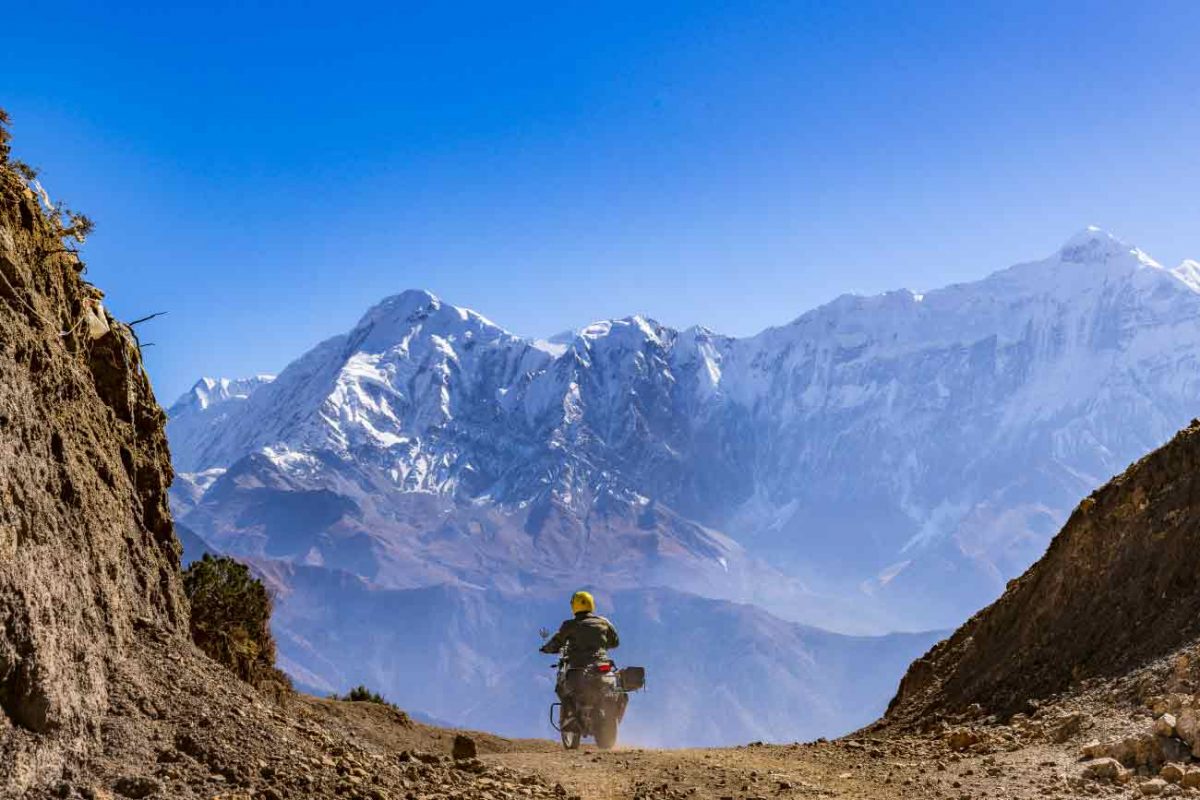 View-of-snow-capped-mountains-in-Nepal-1200×800
