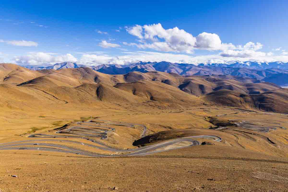 108 hairpin bends near mount everest tibet The famous 108 hairpin bends form one of the most spectacular roads on the journey to Mount Everest in Tibet.