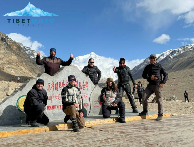 Group photo in front of Mount Everest in Tibet